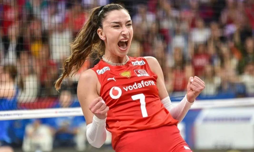 Fenerbahçeli oldu coştu da coştu: Hande Baladın öyle bir mesaj gönderdi ki... 6